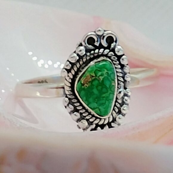 Green Emerald Valley Sterling Silver Ring Size 8.5 Southwest - Picture 2 of 8
